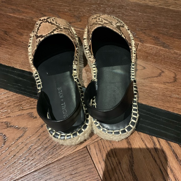 Kendal & Kylie Animal print sandal - Picture 4 of 4